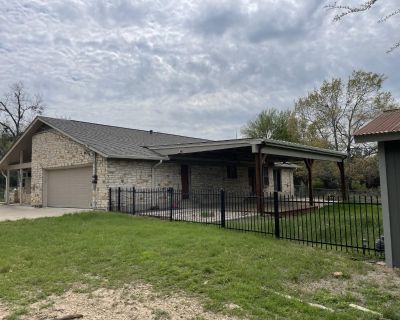 3 Bedroom 2BA 1670 ft Single Family House For Rent in Georgetown, TX