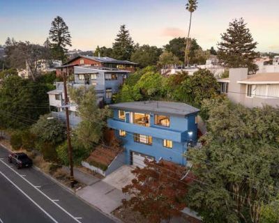 1308 ft Duplex For Sale in OAKLAND, CA