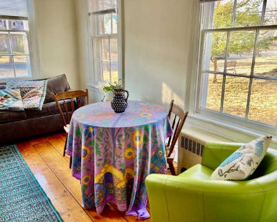 Available on: now. Unfurnished. Parking available * Internet included * LGBTQ+ friendly * Students welcome * 40+ years welcome Jen will require background checks for this room Learn more. $1,150/month LOCATION Village, Rhinebeck AVAILABLE Maybe available as soon as November 1st 2025 TRANSPORTATION train, car, or on foot This conveniently located shared furnished apartment has an available unfur...