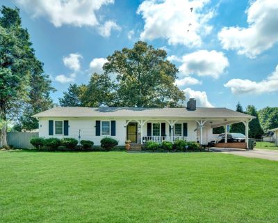 3 Bedroom 2BA 1200 ft Single Family House For Sale in Easley, SC