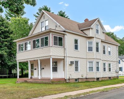 4 Bedroom 1BA 1926 ft Apartment For Rent in Manchester, CT