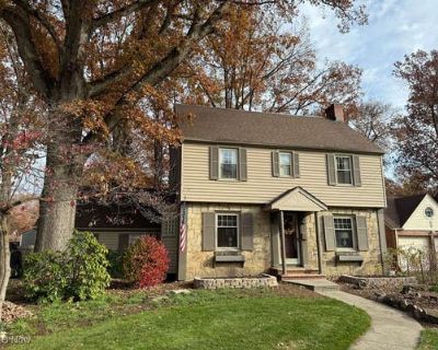 5 Bedroom 2BA 2054 ft Single Family Home For Sale in WARREN, OH