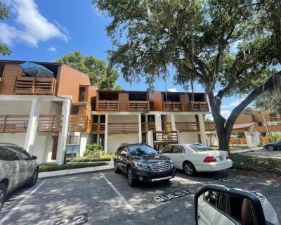 2 Bedroom 1.5BA 1020 ft Apartment For Rent in Gainesville, FL