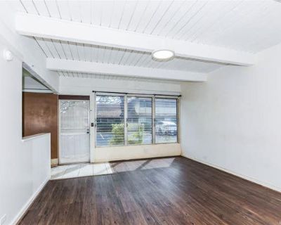 2 Bedroom 2BA 1032 ft Condominium For Sale in HONOLULU, HI