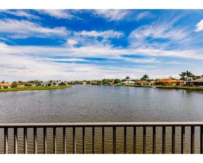 3 Bedroom 2BA 2414 ft² Residential For Sale in LAKE SUZY, FL