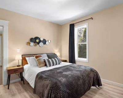 Furnished Room for Rent - Cozy Private Queen Room| Downtown| Co_living