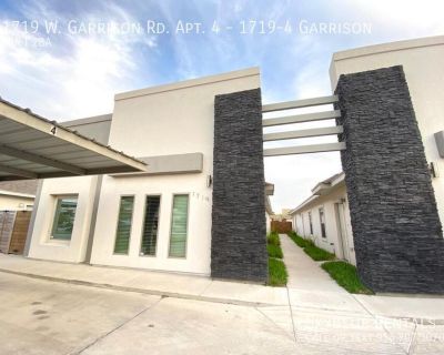 1719 W. Garrison Rd. Apt. 4. AVAILABLE NOVEMBER 2025! Apply NOW or schedule a showing here ---> MEDICAL RIDGE APTS - Enjoy beautiful open space interior design, porcelain tile, Granite Countertops, modern lighting features, Custom Cabinets w/ Brush Nickel Hardware. Ceiling Fan in Living and Bedrooms, Tile Showers Located in S. Jackson Rd and Ridge Rd next to Gold's Gym Appliances & Features: Ga...