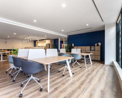 Fully serviced open plan office space for you and your team in The Plaza at River Bend