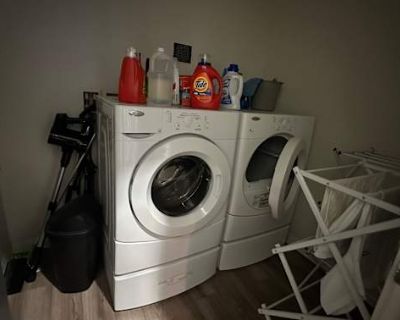 Available on: january 1. Unfurnished. Pet friendly. Parking available * LGBTQ+ friendly * Dog friendly * Students welcome Annie will require background checks for this room Learn more. There is 1 bedroom and 1 bathroom available. The unit is a 2 bedroom, 2 bathroom located in Two Nine North apartment complex. The bedroom will not come furnished, but the common area will be furnished. It is a ve...