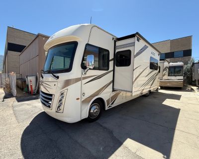 2019 Thor Motor Coach A C E 33 1