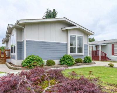 3 Bedroom 2BA 1 ft Mobile Home For Rent in McMinnville, OR