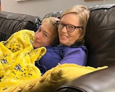 Julie Hines, 65 years, Female. Looking in: East Troy, Walworth County, WI