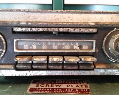 RARE 59 1959 Oldsmobile AM Push Button Radio Olds Dash Face Plate Knobs