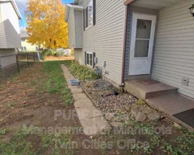 531 Tiffany Dr. image_url. In unit laundry Dishwasher Pet friendly Garage Stainless steel Air conditioning Unit Amenities air conditioning carpet dishwasher in unit laundry microwave oven range refrigerator stainless steel Property Amenities pet friendly concierge on-site laundry parking garage. 4 Bedroom. 2 Bathroom. 1796 ft