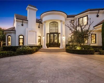 1 Moss Lndg. Truly an outstanding opportunity to lease this custom Mediterranean Estate located on a 1/3+ acre site on a 4 home cul-de-sac in the coveted Guard Gated community of Ocean Ranch! This custom home is approx 6300sqft and possesses its own Gated Entry to its motor court and 4-car epoxy floored garage! This residence contains such amenities as 6 bedrooms, 7 bathrooms, Formal Living and...