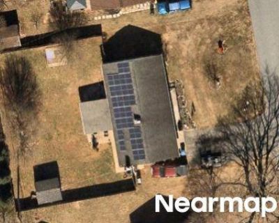 3 Bed 1 Bath Preforeclosure Property in Landisville, PA 17538 - Lynn Ave