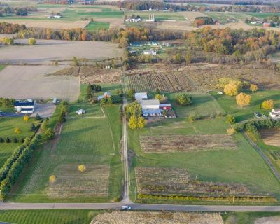 Commercial Property For Sale in Navarre, OH