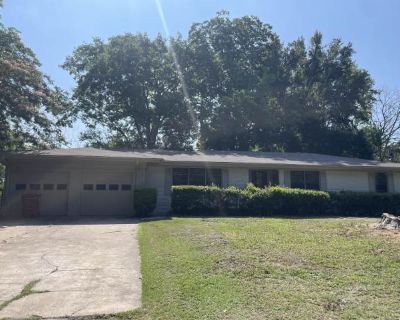 3 Bedroom 2BA 1807 ft Apartment For Rent in Canton, TX