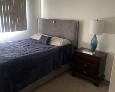 Total rooms: 2. Deposit: $1,000.00 * Utilities included?: Yes * Fees apply?: No. No preference. Smoking is allowed. Not for couples. Age preference: 25 - 40. Furnishings: Unfurnished * Parking: Yes * Disabled access: * Living room: shared * Broadband included: Yes. Availability Available Dec 15 2025 Minimum term 6 months Maximum term None. 1 bedroom available in a 2bd, 1.5bth apt in Huntington ...