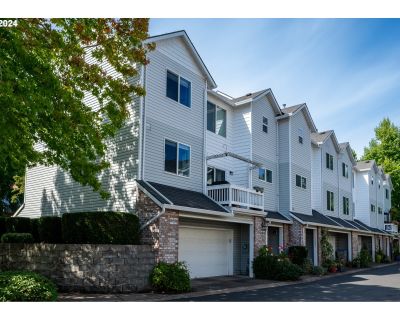 2 Bedroom 2BA 1916 ft Townhouse For Sale in Portland, OR