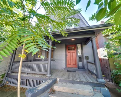 2 Bedroom 1BA 1344 ft Pet-Friendly Single-family home For Rent in Denver, CO