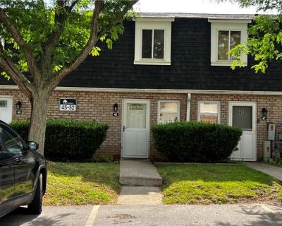 2 Bedroom 1BA 812 ft Condominium For Sale in BROCKPORT, NY