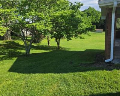 3 Bedroom 1BA 1479 ft Apartment For Rent in Mosheim, TN