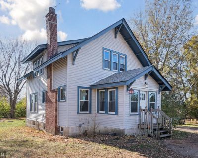 3 Bedroom 1BA 1352 ft Single Family House For Sale in Watertown, MN