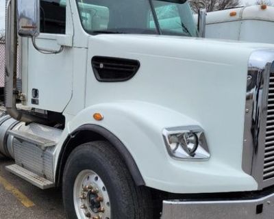 2015 Freightliner Coronado 122 SD