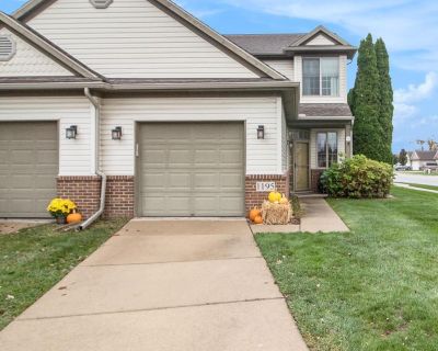 2 Bedroom 1BA 1368 ft Condo For Sale in Milan, MI