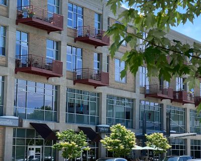 2 Bedroom 1BA 1338 ft Condo For Sale in West Bend, WI