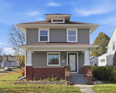 3 Bedroom 1BA 1276 ft Single Family House For Sale in Fort Wayne, IN