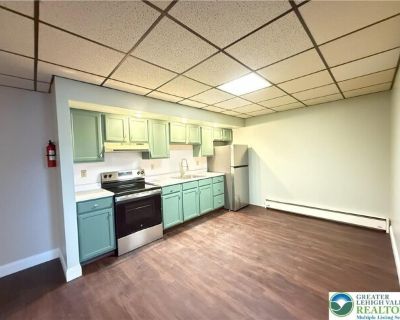 E Main St Apt B, Girardville, Flat For Rent