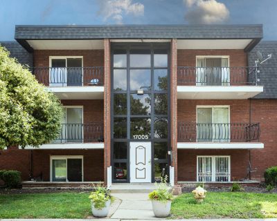 1 Bedroom 1BA 800 ft Condo For Sale in Hazel Crest, IL