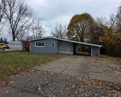 261 Spring Park. image_url. In unit laundry Dishwasher Carport Recently renovated Air conditioning Microwave Unit Amenities air conditioning dishwasher furnished in unit laundry microwave range refrigerator recently renovated Property Amenities carport parking. 3 Bedroom. 1 Bathroom. 1018 ft . Furnished