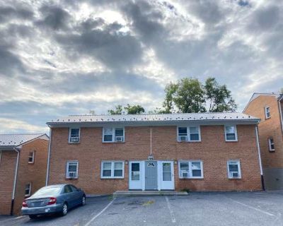 2 Bedroom 1BA 670 ft Apartment For Rent in Verona, VA