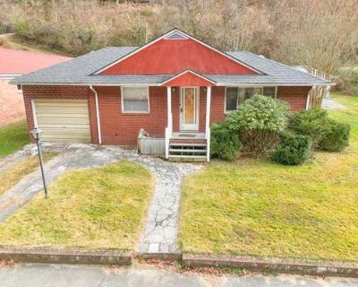 3 Bedroom 2BA 1473 ft Single Family Home For Sale in GRUNDY, VA