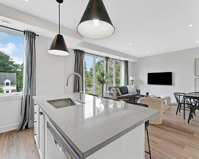 4 Bedroom 3BA 1246 ft House For Rent in Ottawa, ON