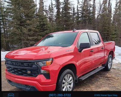 2022 Chevrolet Silverado 1500 Crew Cab Custom Pickup 4D 5 3/4 ft