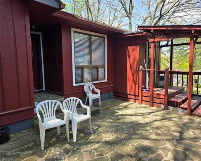 2 Bedroom 2BA 1124 ft Apartment For Rent in Fairfield Bay, AR