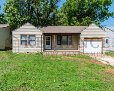 3 Bedroom 1BA 1055 ft Pet-Friendly Apartment For Rent in Wichita, KS