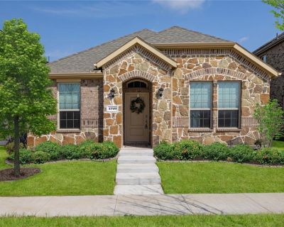 3 Bedroom 2BA 1585 ft Single Family House For Sale in Little Elm, TX