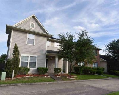 4 Bedroom 3BA 2140 ft Single Family Home For Sale in HOUSTON, TX