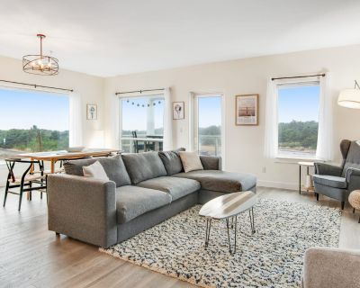 2 Bedroom 2BA Pet-Friendly Condo Vacation Rental in Calm At The Coast, Westport, WA