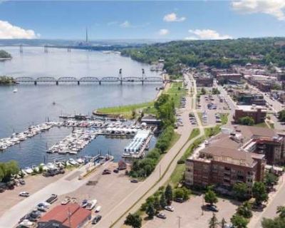 640 Main Street N. image_url. In unit laundry Patio / balcony Dishwasher Garage Walk in closets Fireplace Unit Amenities dishwasher fireplace in unit laundry microwave patio / balcony range refrigerator walk in closets Property Amenities parking bbq/grill garage. 2 Bedroom. 2 Bathroom. 1278 ft