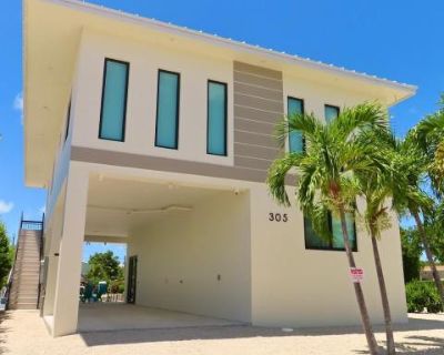 305 loeb a Avenue. image_url. Parking Elevator Furnished Unit Amenities furnished Property Amenities elevator parking. 4 Bedroom. 3 Bathroom. 2276 ft . Furnished