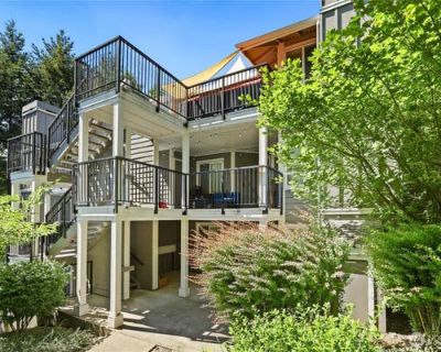 2 Bedroom 1BA 871 ft Condominium For Sale in BOTHELL, WA