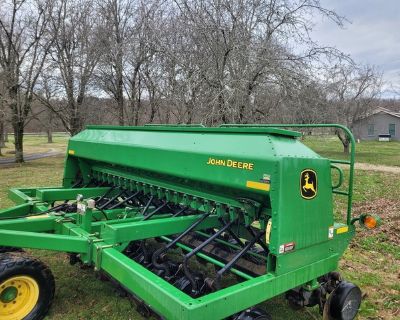 John Deere 1590 Grain Drill