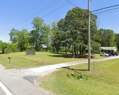 Commercial Property For Rent in Tyrone, GA