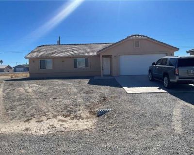 901 E Kansas. image_url. In unit laundry Dishwasher Garage Ceiling fan Microwave Range Unit Amenities ceiling fan dishwasher in unit laundry microwave range refrigerator Property Amenities parking garage. 3 Bedroom. 2 Bathroom. 1280 ft